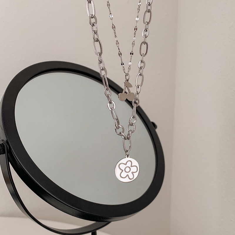 Kalung Rantai Klavikula Lapisan Ganda Desain Cherry Gaya Hip Hop Harajuku