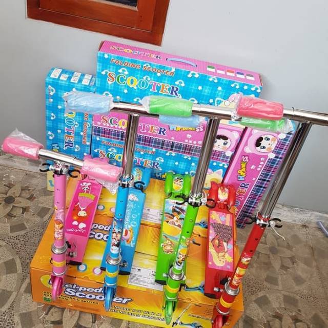Scooter Anak / Skuter / Otoped Anak Karakter + Bel + Rem Tangan + Rem Injak