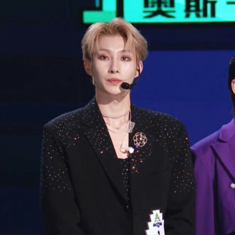 BOOKED (PC CLOUD9 JUNGMO)