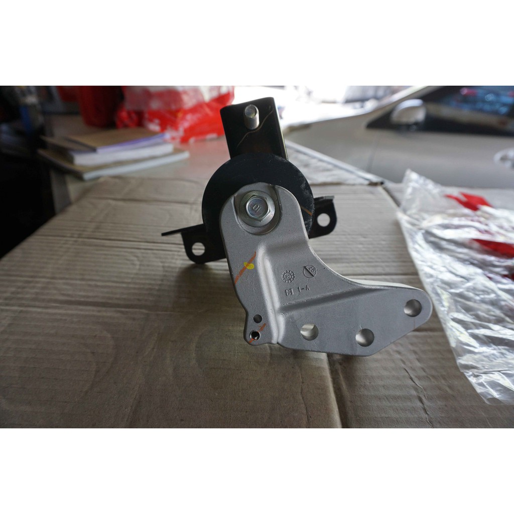 Engine Mounting Kanan Suzuki Ertiga All New Swift Manual ASLI SGP!