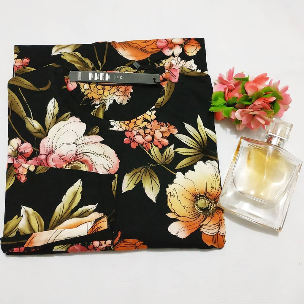  KAOS  LENGAN PANJANG MOTIF  BUNGA  35RB 3 KAOS  100RB BOLEH 