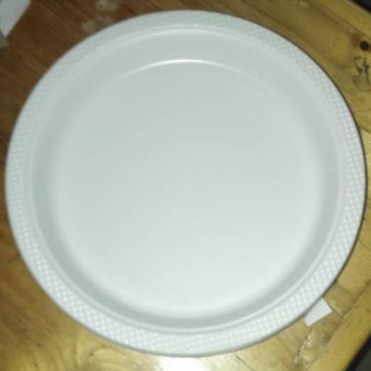 Piring makan plastik besar isi 50