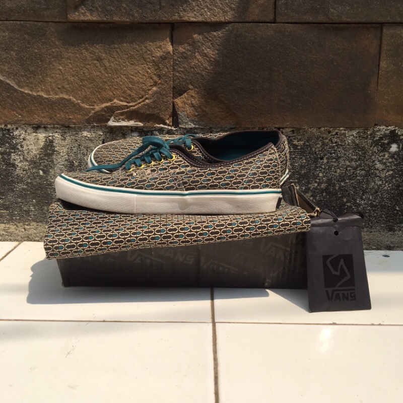 vans authentic syndicate pro x kasina
