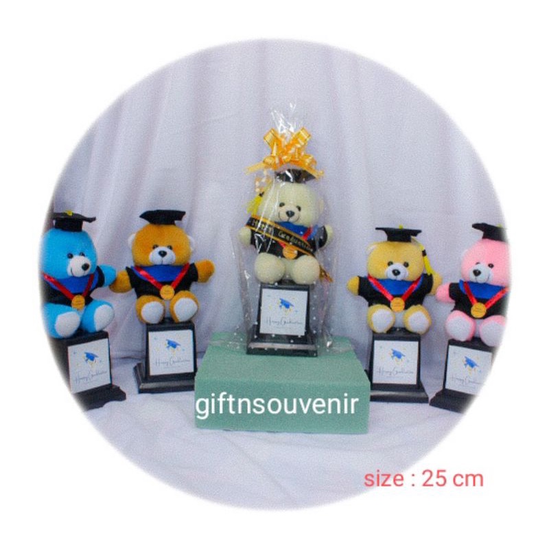 PIALA BONEKA WISUDA 25 CM MURAH