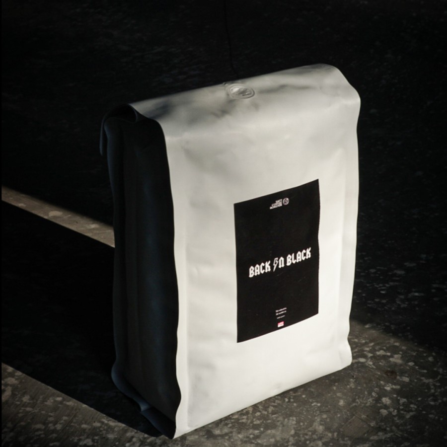 

Biji Kopi Espresso Back In Black R/A 70/30 1kg BEST DEAL BAHAN ES KOPI SUSU