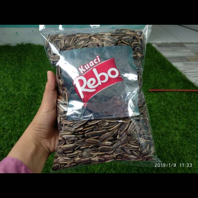 

Kuaci rebo / cemilan / snack kiloan 500gr