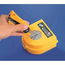 

OLFA DC-2 Kotak Pembuangan Pisau Cutter Blade Disposal Case JunDW