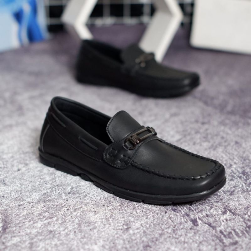 BEST PRODUK X SEPATU SLIP ON PRIA LOAFER BOI DEWASA  KULIT ASLI ORIGINAL CASUAL FORMAL SLIP ON PRIA KERJA KANTOR GURU PNS PESTA RESMI NYAMAN || SLIP ON PRIA PANSUS BERKUALITAS 2022