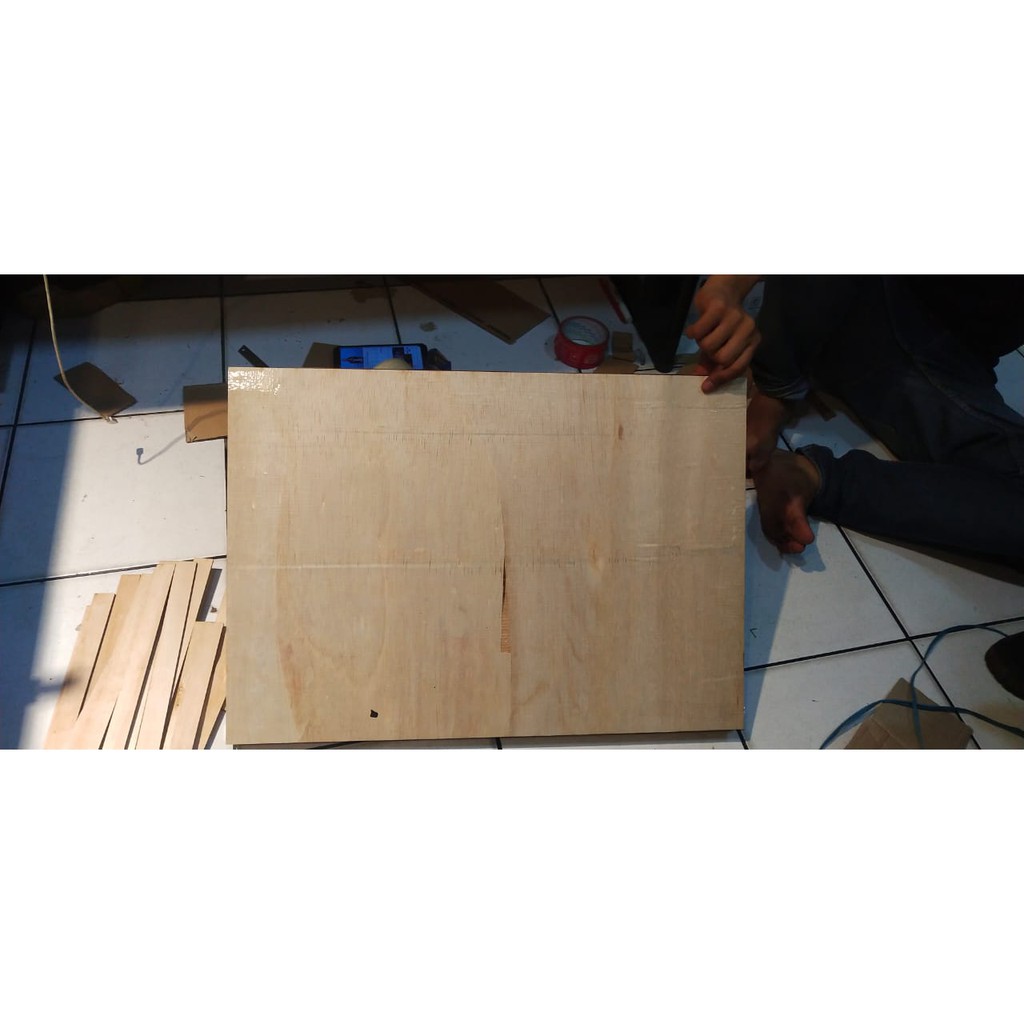 PACKINGAN KAYU PELINDUNG ACRYLIC