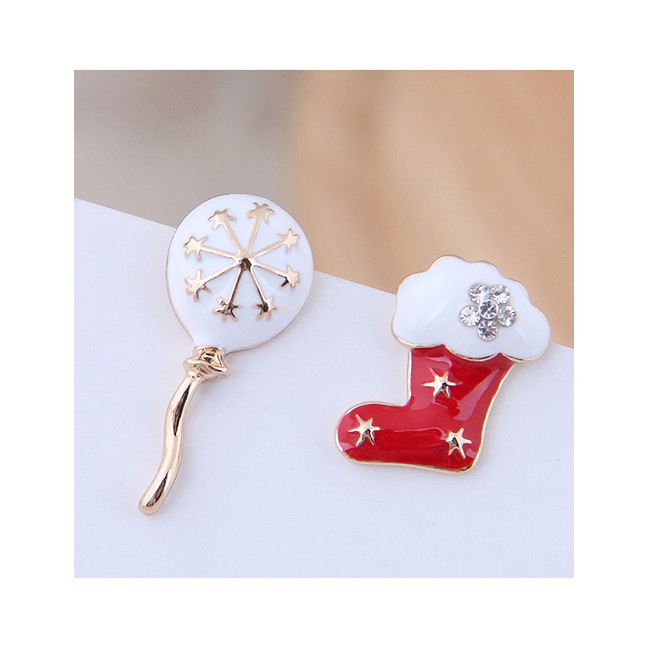 LRC Anting Tusuk Fashion Christmas Hot Air Balloon Christmas Boots Asymmetric Stud Earrings A58320