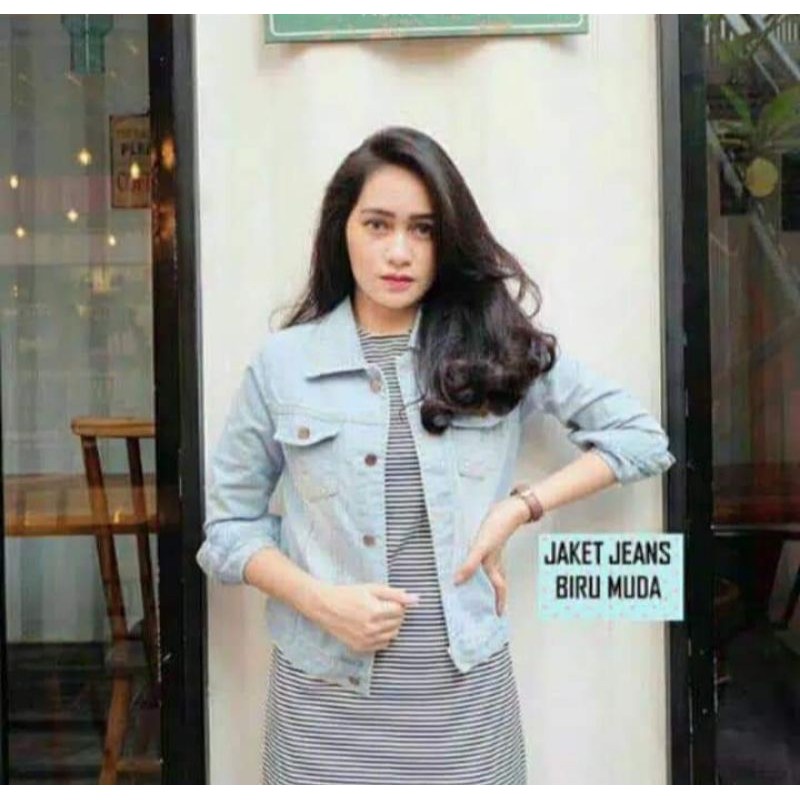 jaket jeans biru muda, jaket jeans wanita, jaket perempuan, jaket Korea, jaket premium, jaket murah