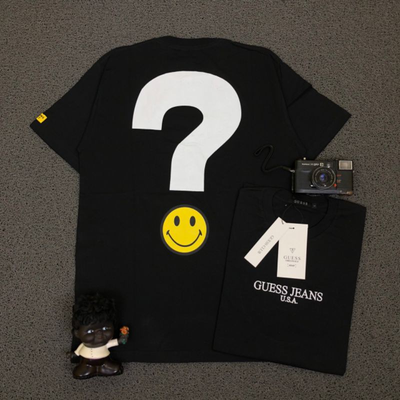 KAOS GUESS JEANS USA X CHINA TOWN MARKET LOGO SMILEY QUESTION MARK