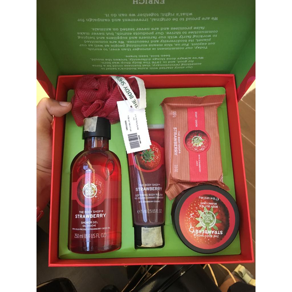 The Body Shop Gift Set Box Strawberry (Free Paperbag) Shopee Indonesia