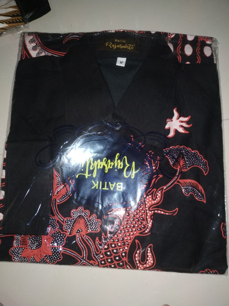 Batik Solo Kemeja Batik Panjang Warmadewa Red Rajasakti Batiksoloamanah 140.000