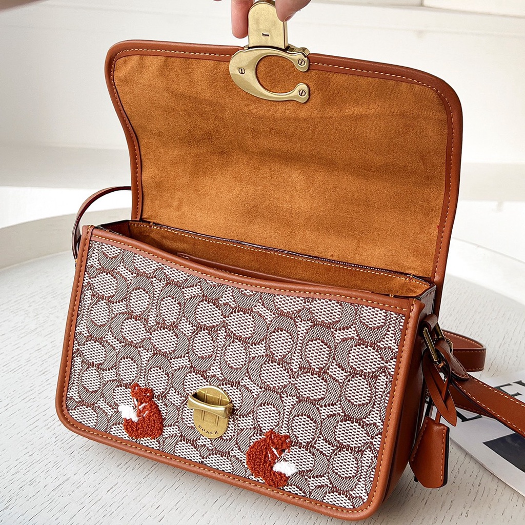 TAS WANITA HAND BAG SHOULDER BAG STUDIO SHOULDER BAG IN SIGNATURE JACQUARD WITH FOX MOTIF