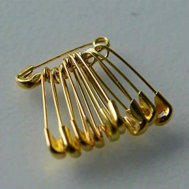 

1 renteng isi 12 pcs Peniti kecil kuning/silver