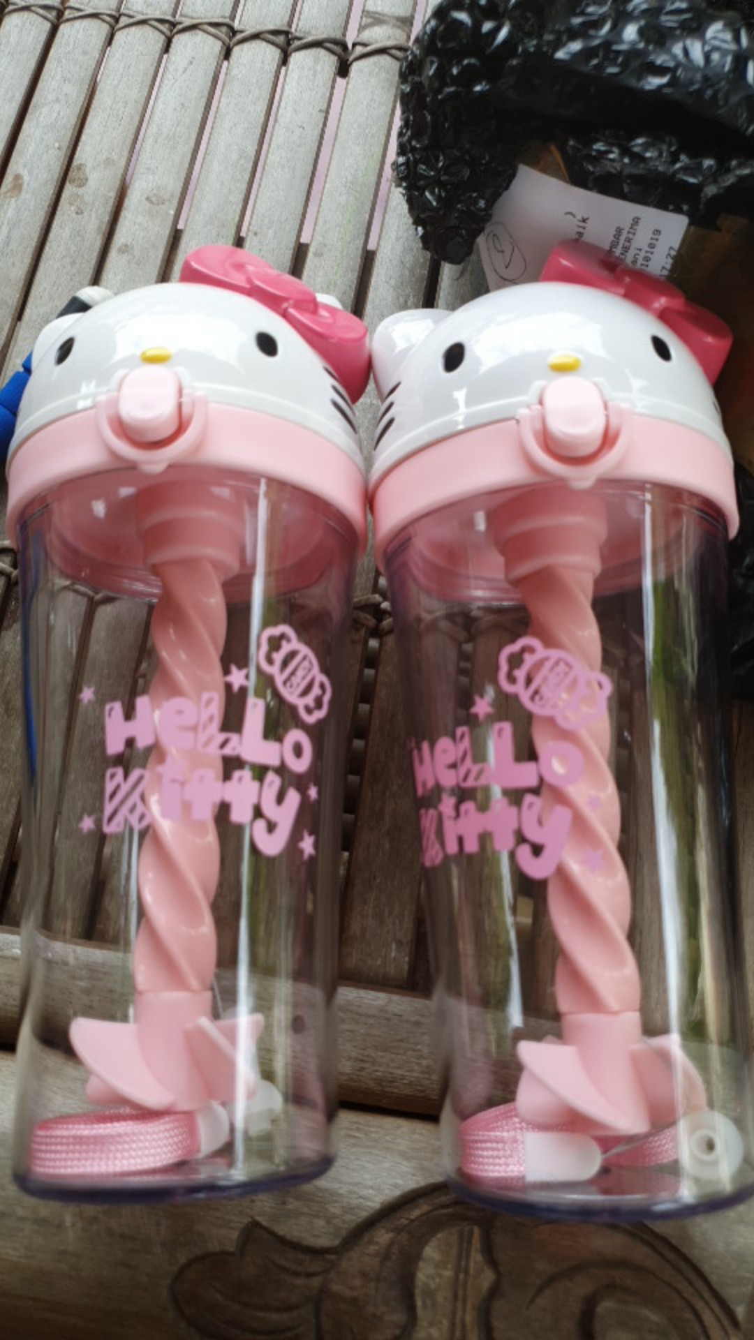 Botol Minum Aduk / Gelas Aduk Sedot Karakter Zb5403