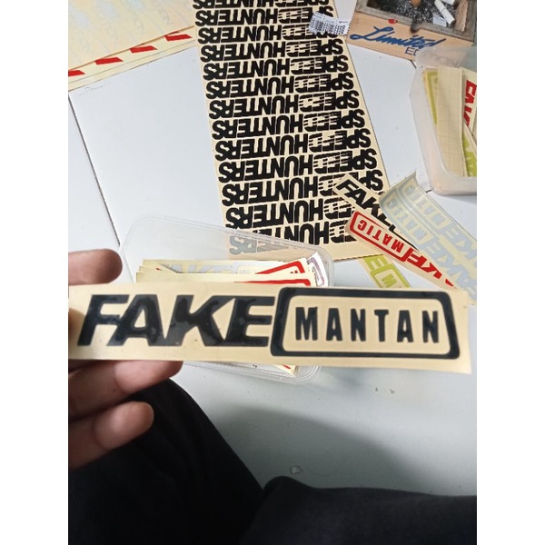 STIKER CUTNG VARIASI MOTOR HELM LOGO FAKE MANTAN VIRAL COD