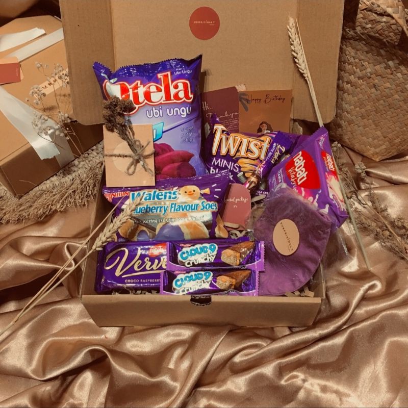 

SNACK HAMPERS IN BOX | wisuda gift birthday graduation special package kado valentine
