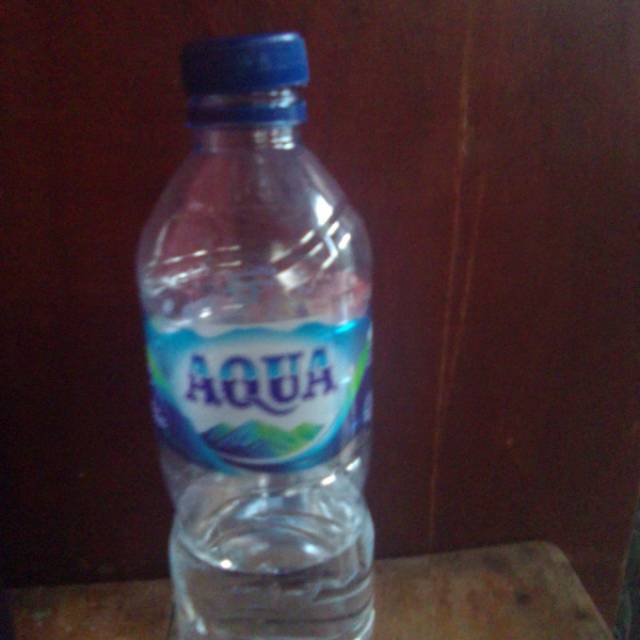 

Aqua botol 600ml