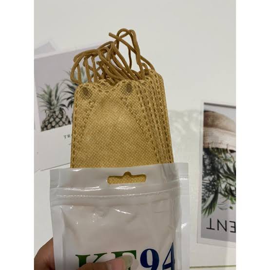Masker kf94 4ply untuk dewasa warna cream 1 pack isi 10 pcs harga promo kemasan plastik