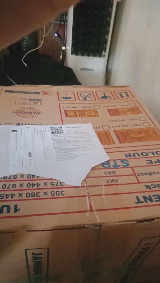 Lemari Plastik / Lemari Pakaian / Laci Plastik Napolly Susun 4 + Kunci