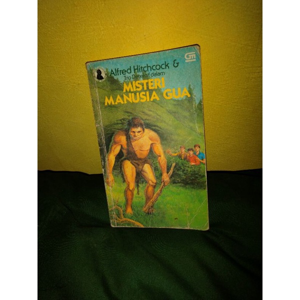 Misteri Manusia Gua - Alfred Hitchcock dan Trio Detektif / Trio Detektif