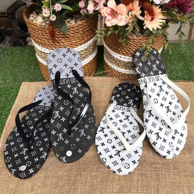Sandal Spon Jepit  LV Louis Voitun Wanita Terbaru