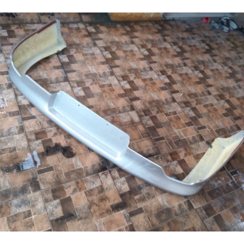 Body kit belakang Nissan Grand Livina 2015