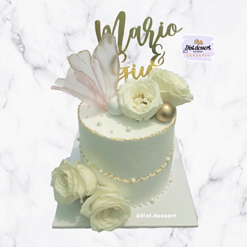 

wedding cake custom