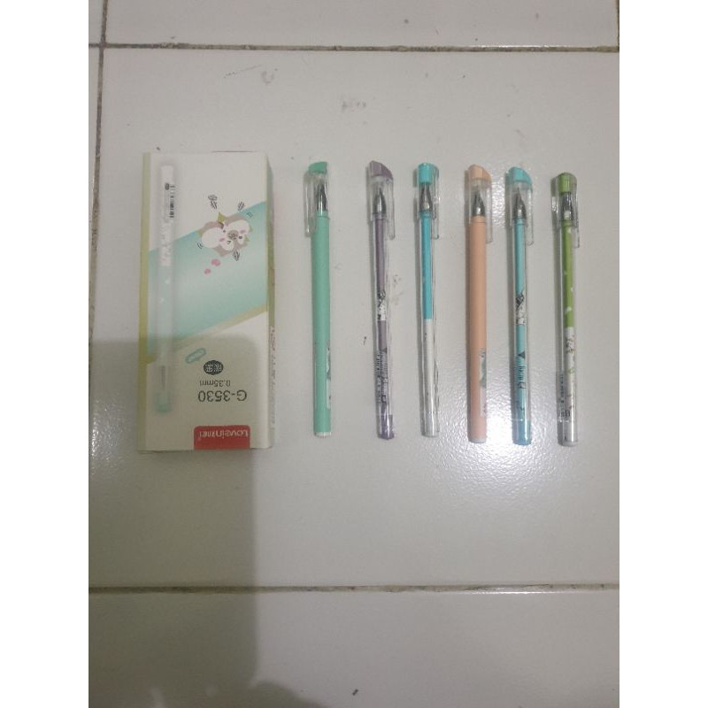 

Pulpen Gel / Gel Pen motif lucu tinta hitam
