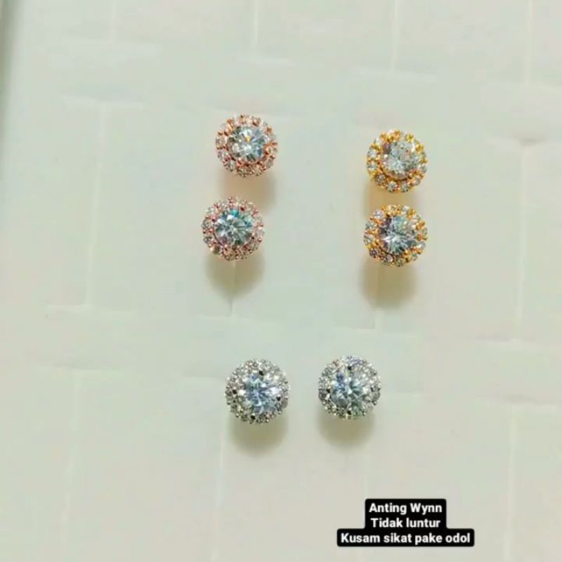 Anting Wynn titanium (replika berlian Eropa)Tidak luntur,sikat pake odol,pelan klo kusam(Gratis box)