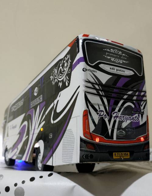 miniatur Bus bis /mainan bus bis Haryanto ungu  plus Lampu