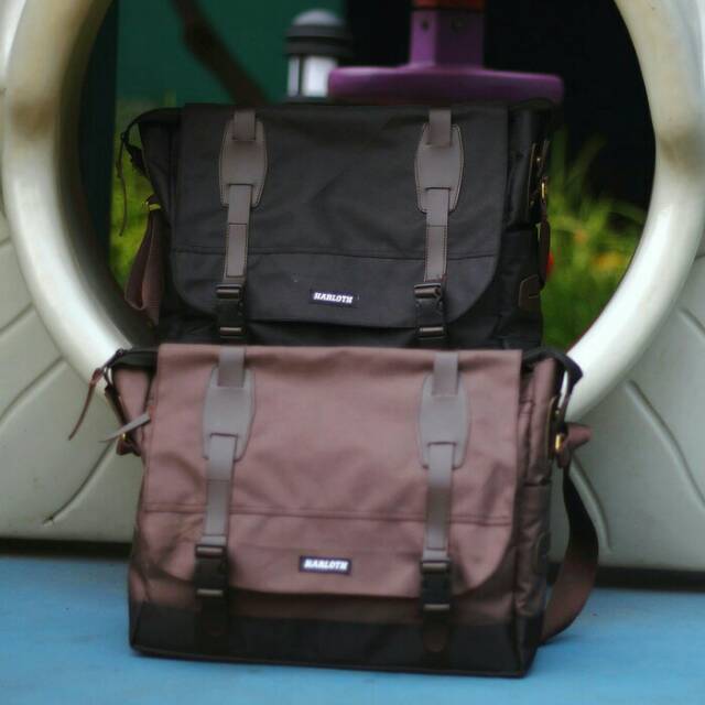 TAS ROCKET MESSRNGER HARLOTH ( BLACK/HITAM)