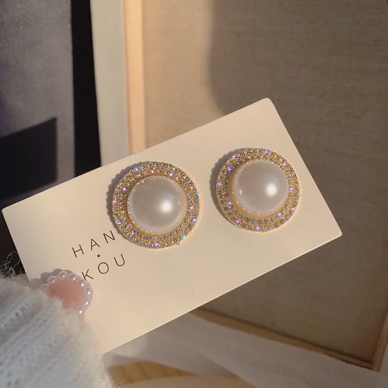 Anting Mutiara Bulat Dengan Lubang Mewah Kualitas Tinggi