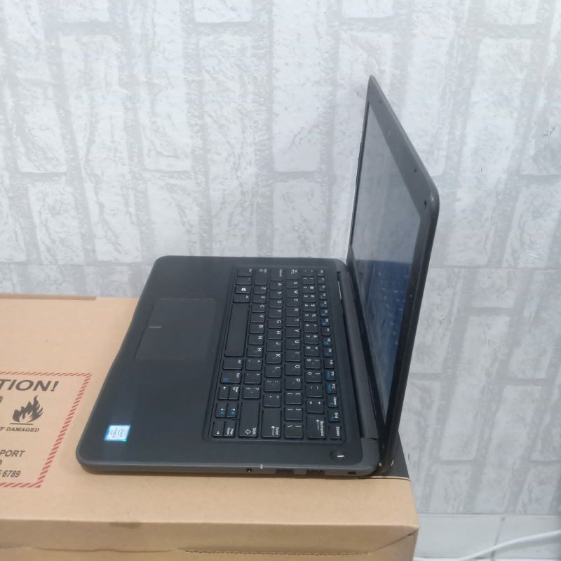 Laptop Dell Latitude 3380 Core i3-6006U Gen 6TH - Hd Graphics 520, Ram 4/128Gb Ssd, Seri Baru,