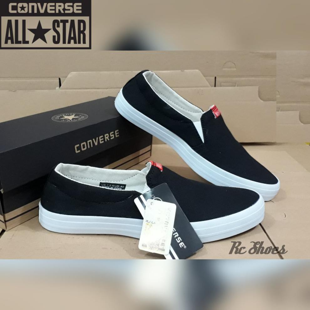 sepatu slip on converse