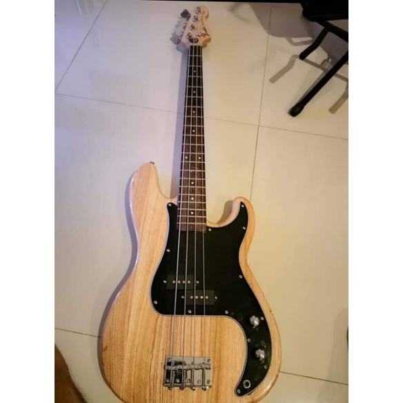 Gitar bass fender jazz precision