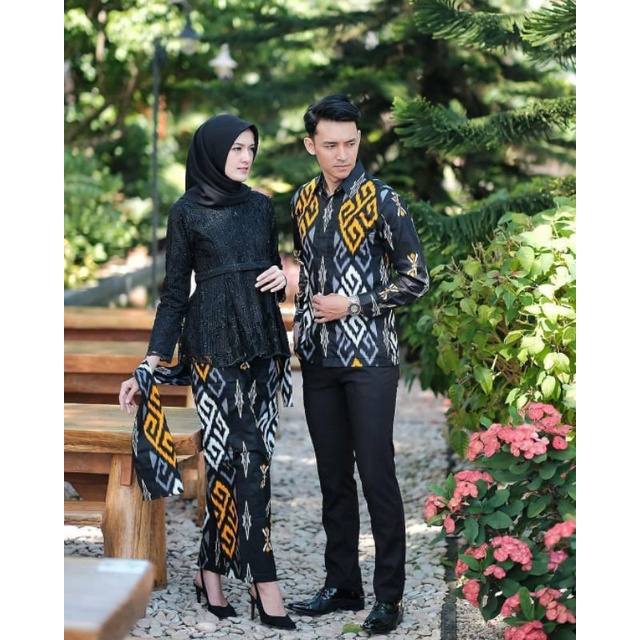 Kebaya batik couple aghnia black GRATIS JILBABkebaya tunangan kebaya wisuda kebaya modern