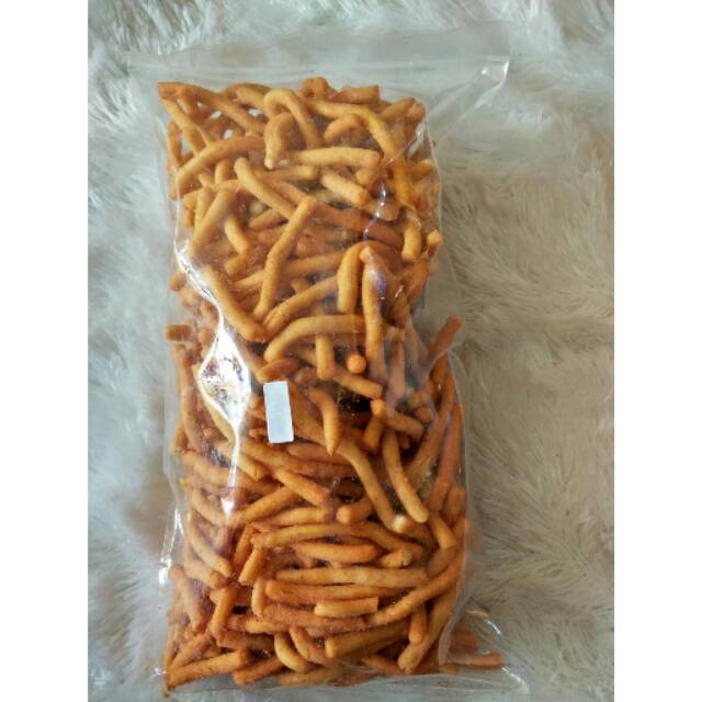 Stik bawang - stik pedas - stik enak - jajan enak - camilan rumah - camilan hariraya - jajan kiloan