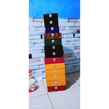 

RB BOX PLAKAT BOX BELUDRU