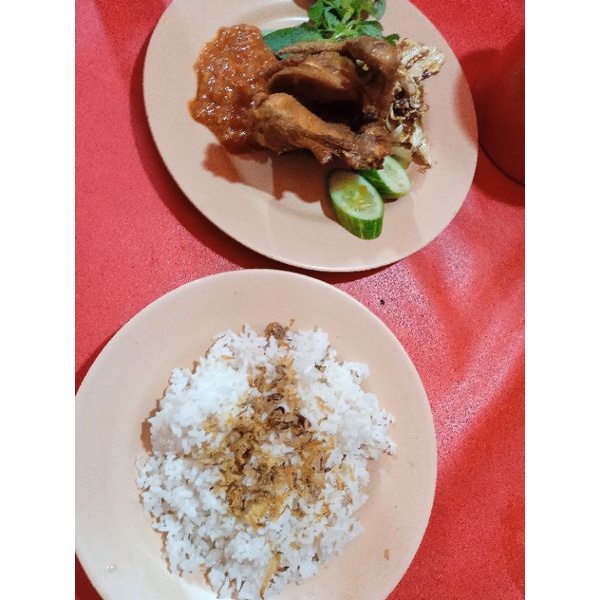 

Ayam Goreng Ungkep