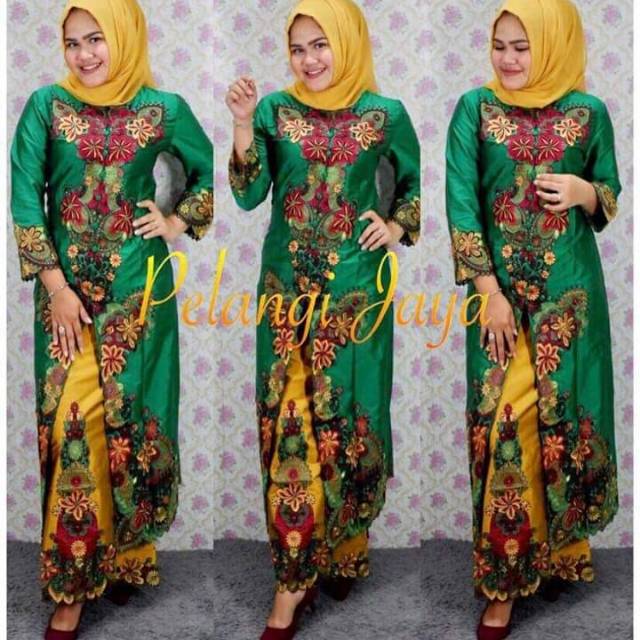 Set kebaya kipas sapu jagat ori pelangi jaya