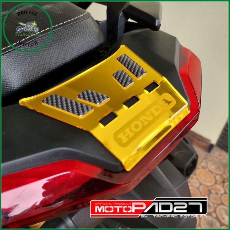 Garnis Tailpad ADV 160 Garnis Cover Atas Lampu Belakang ADV 160