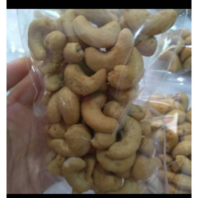 

KACANG METE 100G