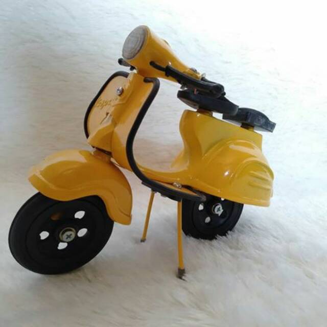 (Bisa COD) Miniatur Vespa logam besi.