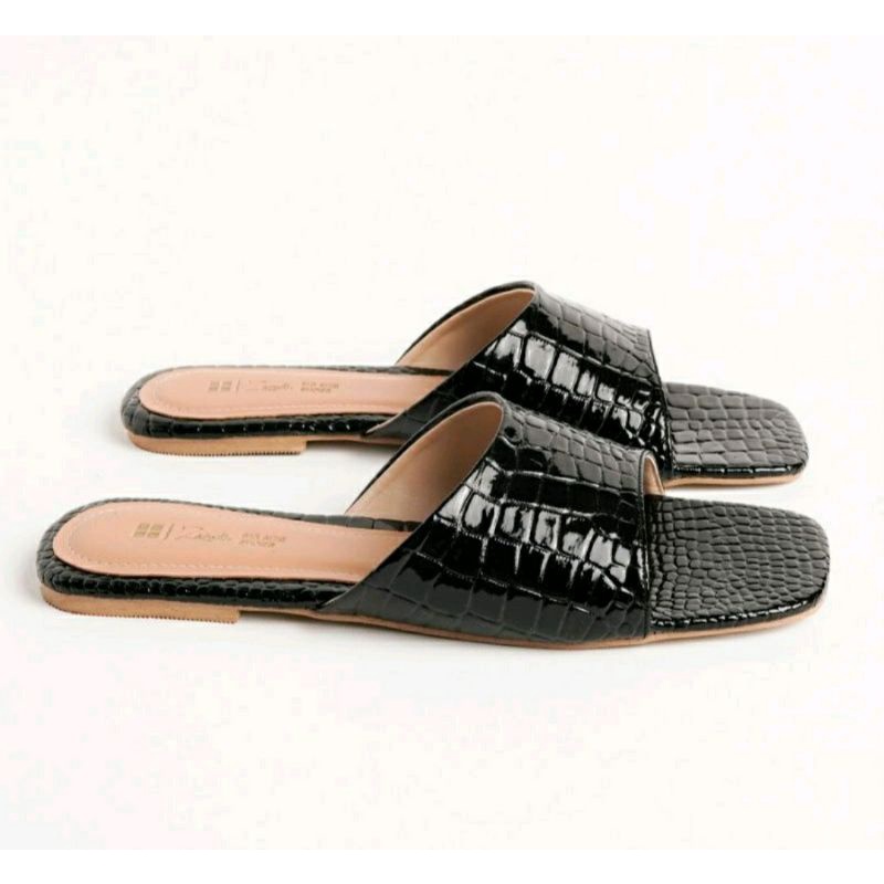 Sandal CROCOnois Big Size 41-45 Sendal Teplek Hitam Kulit Buaya Size Besar / Sandal Slop Santai Clasik Hitam, 41