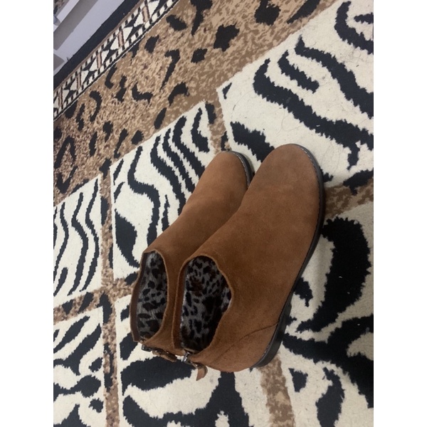 preloved sepatu booth wanita