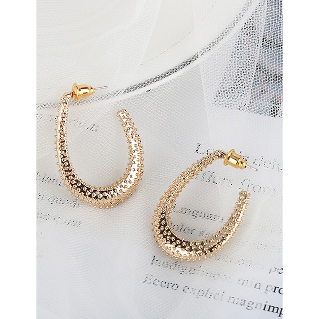 LRC Anting Tusuk Fashion Golden C-shaped Bright Gold Bump Alloy K45742