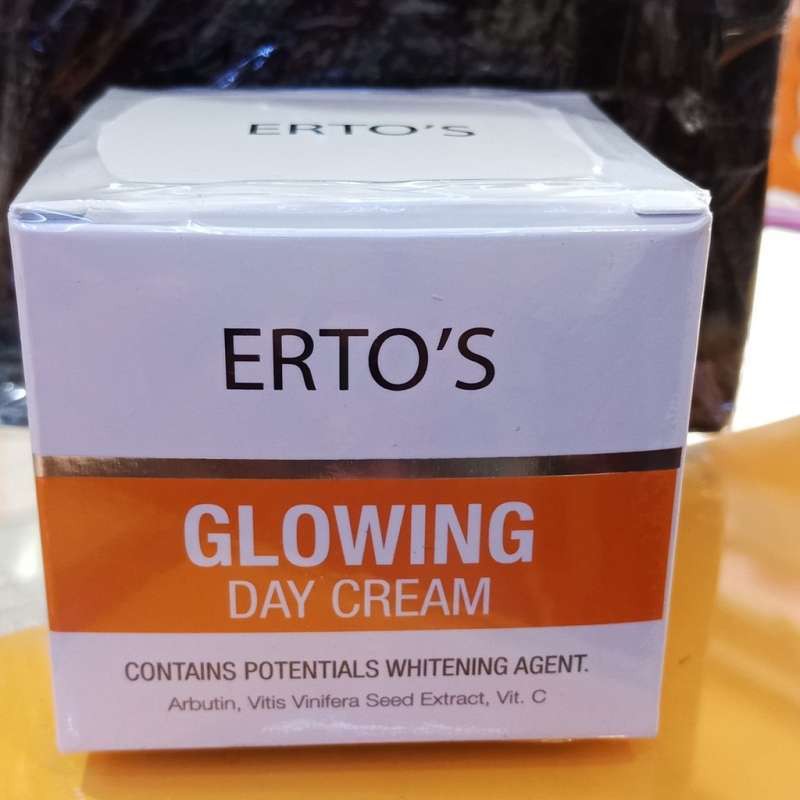 [ORI] Glowing Day Cream Whitening and Moizturizing Menyamarkan Noda Hitam dan Sun Protection